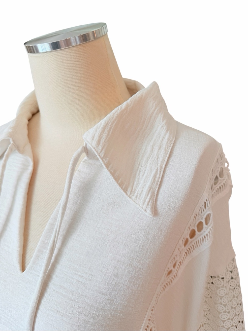 Brochu Walker Kaia Blouse Oversized White Eyelet Lace Inset Long-Sleeve Top Sz M - Picture 9 of 13
